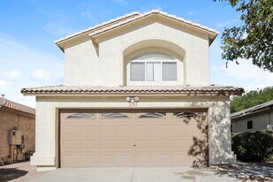 3142 E Kristal Way in Phoenix, AZ - Building Photo