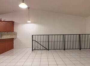 7880 W 29th Way in Hialeah, FL - Building Photo - Building Photo