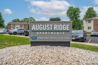 August Ridge in Green Bay, WI - Building Photo - Building Photo