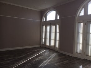 123 N Locust St, Unit 304 in Grand Island, NE - Building Photo - Building Photo