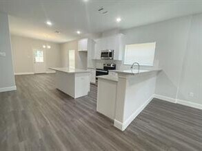 1029 Calvin St, Unit B in Houston, TX - Building Photo - Building Photo