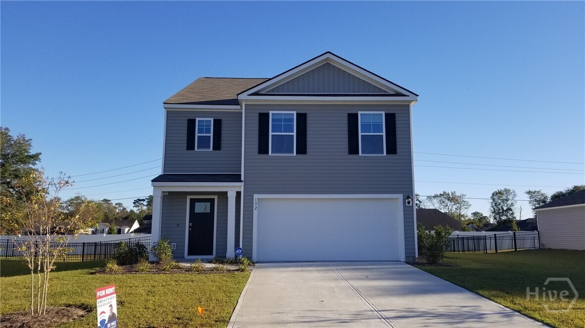 402 Sea Breeze Dr in Rincon, GA - Building Photo