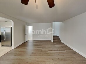 8134 Brushy Mdw in San Antonio, TX - Building Photo - Building Photo