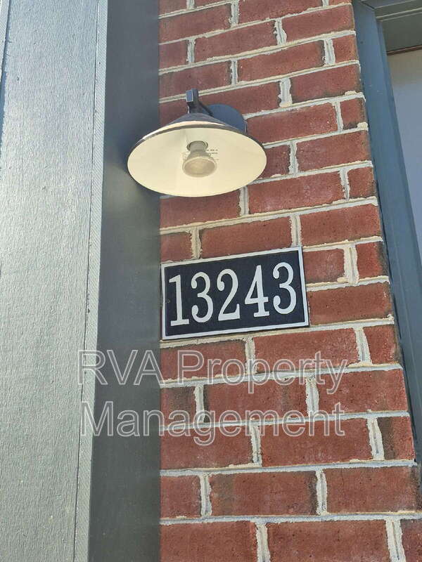 13243 Garland Ln in Midlothian, VA - Building Photo - Building Photo