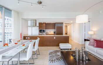 485 Brickell Ave in Miami, FL - Building Photo - Building Photo