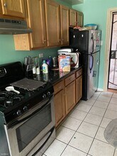 7556 S Essex Ave-Unit -# 3 in Chicago, IL - Building Photo - Building Photo