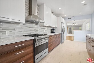3709 Stone Canyon Ave in Los Angeles, CA - Building Photo - Building Photo