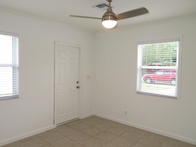 340 Fleming Ave in Greenacres, FL - Building Photo - Building Photo