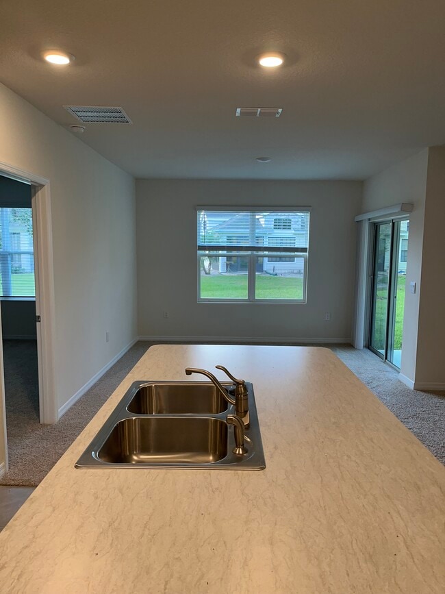 2917 Canary Ln in Tavares, FL - Building Photo - Building Photo