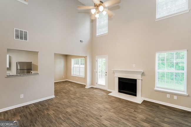 4809 Enclave Dr in Union City, GA - Building Photo - Building Photo