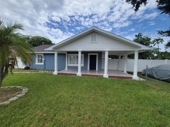 7018 N Grady Ave in Tampa, FL - Building Photo - Building Photo