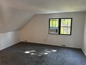 66 Stuyvesant Ave, Unit Upstairs Apartment in Staten Island, NY - Foto de edificio - Building Photo