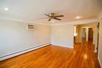 5850 Robison Rd, Unit 3 in Cincinnati, OH - Building Photo - Building Photo