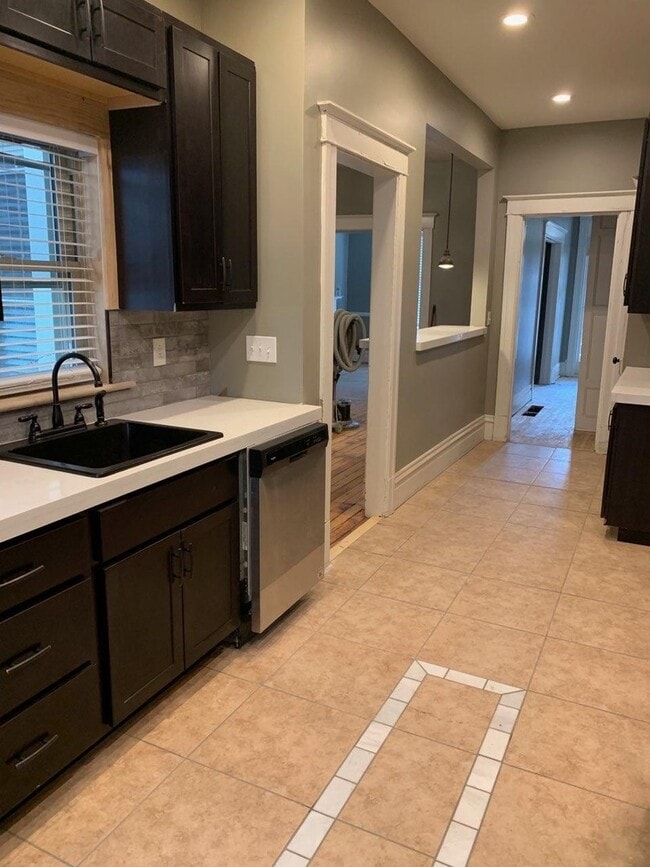 825 S Braddock Ave in Pittsburgh, PA - Building Photo - Building Photo