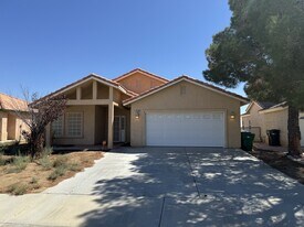 20796 Village Pkwy in California City, CA - Building Photo