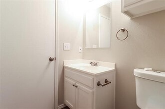 3520 Garrett St in Euless, TX - Building Photo - Building Photo