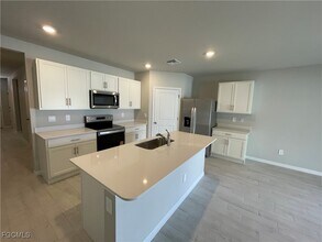 3720 SW 12th Pl in Cape Coral, FL - Building Photo - Building Photo