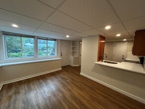 55 Hale St, Unit 55BHaleStreet in Beverly, MA - Building Photo - Building Photo