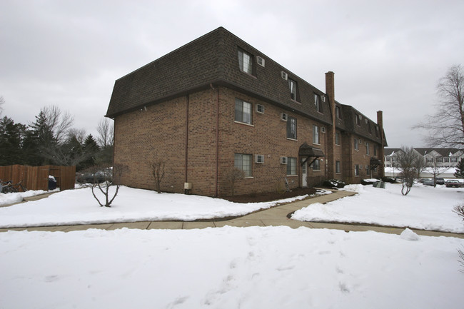 Century Point Apartments in Glendale Heights, IL - Foto de edificio - Building Photo