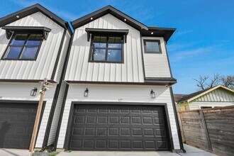 127 E 38th St in Houston, TX - Building Photo - Building Photo