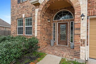 970 Jennifer St in Alvin, TX - Building Photo