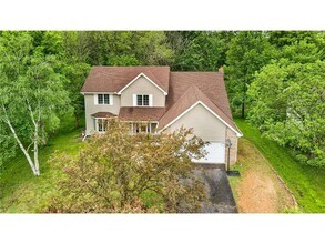 3759 Greensboro Dr in Eagan, MN - Building Photo - Building Photo