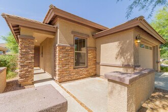 4513 E Trigger Way in Gilbert, AZ - Building Photo - Building Photo