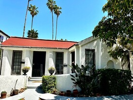 612-614 N Poinsettia Pl in Los Angeles, CA - Building Photo