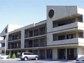 Bonanza Park Condominiums in Las Vegas, NV - Foto de edificio - Building Photo