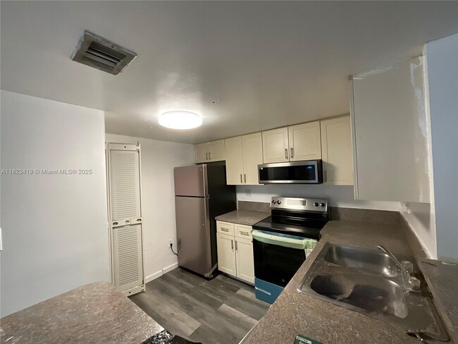 property at 9877 Nob Hill Ct