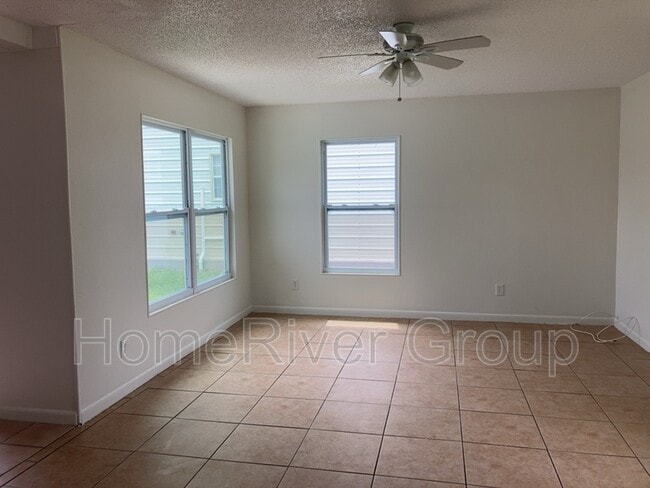 908 69th Ave W in Bradenton, FL - Building Photo - Building Photo