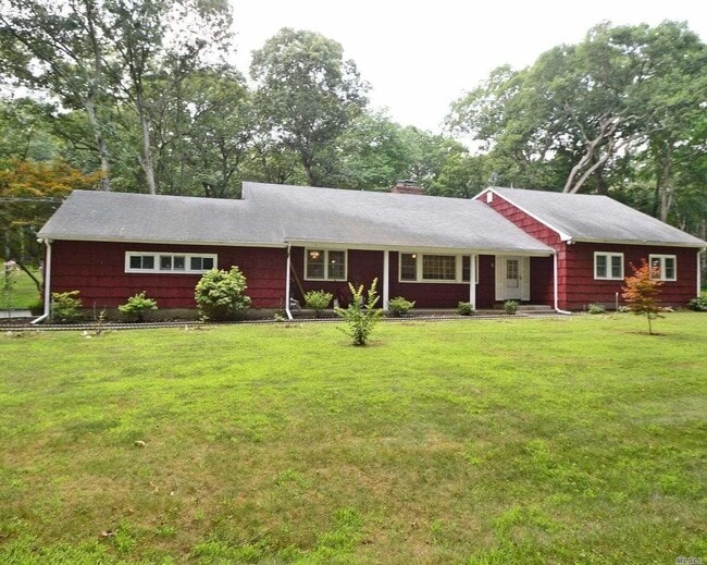 property at 2020 Midlane S
