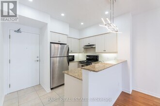 451 Rosewell Ave in Toronto, ON - Building Photo - Building Photo