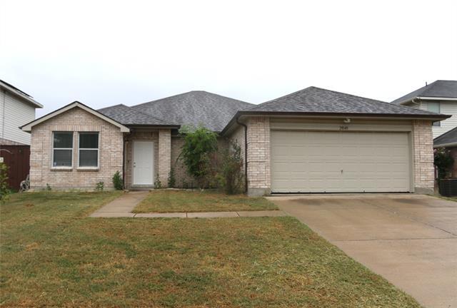 2048 Crosbyton Ln in Grand Prairie, TX - Foto de edificio - Building Photo