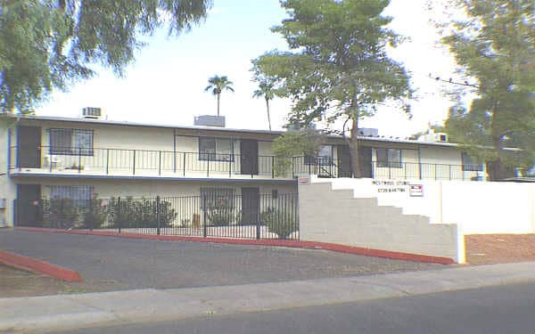 Westwood Studio in Glendale, AZ - Foto de edificio