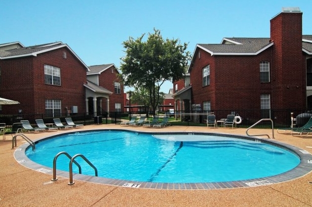 Stonebridge at Bear Creek in Euless, TX - Foto de edificio - Building Photo