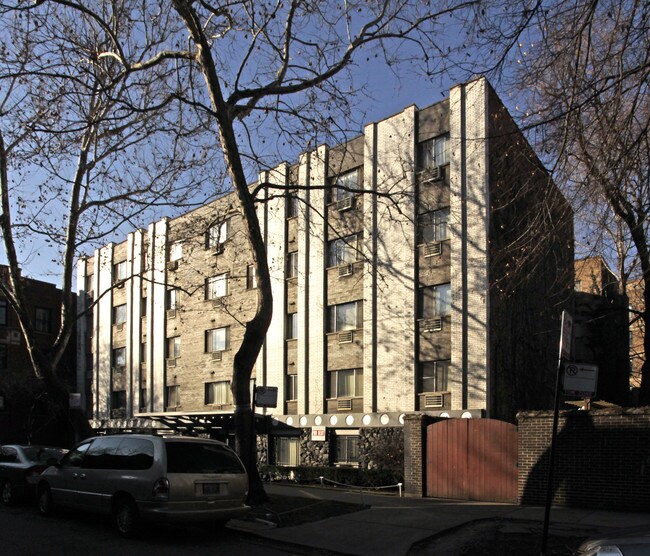 Pine Grove in Chicago, IL - Foto de edificio - Building Photo