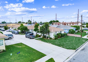 8312 Luxor St in Downey, CA - Building Photo - Building Photo