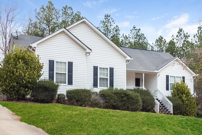 property at 725 Grove Pointe Cir