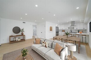 1334 9th St in Santa Monica, CA - Building Photo