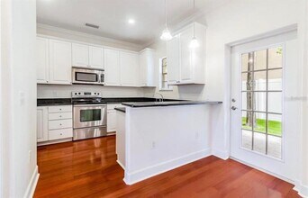 131 S Arrawana Ave in Tampa, FL - Building Photo - Building Photo