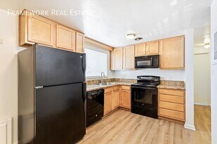 1687 Reed St in Lakewood, CO - Building Photo