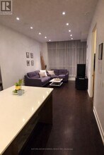 9471 Yonge St in Richmond Hill, ON - Building Photo - Building Photo