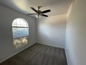 204 Lamont Rd in Anna, TX - Foto de edificio - Building Photo