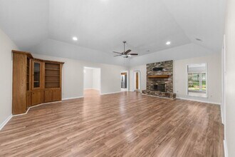 41 Greentree Ln in Conroe, TX - Building Photo - Building Photo