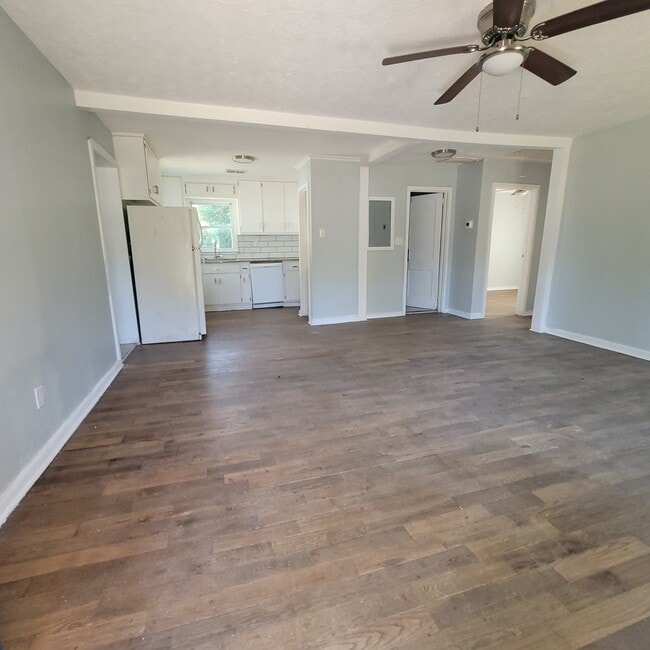 property at 2719 Lee St