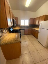 2101 Jade Creek St in Las Vegas, NV - Building Photo - Building Photo