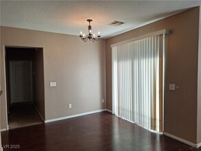 370 Kensington Palace Ave in North Las Vegas, NV - Building Photo - Building Photo