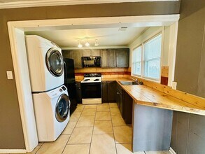 133 Twelfth St, Unit A in Lexington, KY - Building Photo - Building Photo