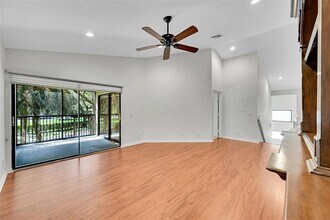 1002 NW 105th Way in Plantation, FL - Building Photo - Building Photo